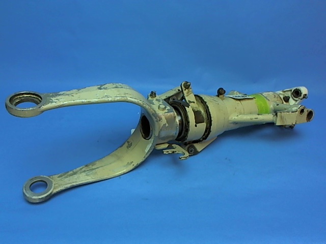 2043000-200 Cessna - Shock Strut. Assembly Nose Gear